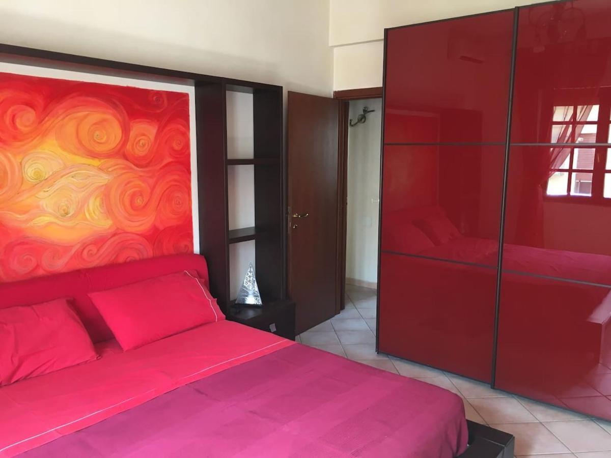 Casa Delfino - Appartamento Centro Storico A Due Passi Dalla Spiaggia & Mare, Porto & Ferrovia Civitavecchia Eksteriør bilde