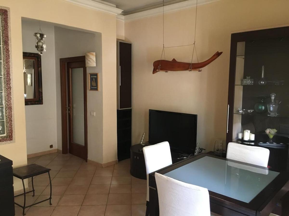 Casa Delfino - Appartamento Centro Storico A Due Passi Dalla Spiaggia & Mare, Porto & Ferrovia Civitavecchia Eksteriør bilde