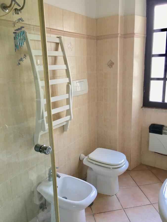 Casa Delfino - Appartamento Centro Storico A Due Passi Dalla Spiaggia & Mare, Porto & Ferrovia Civitavecchia Eksteriør bilde