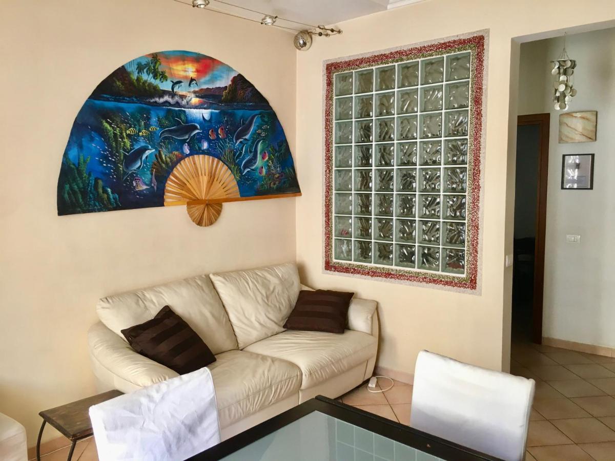 Casa Delfino - Appartamento Centro Storico A Due Passi Dalla Spiaggia & Mare, Porto & Ferrovia Civitavecchia Eksteriør bilde