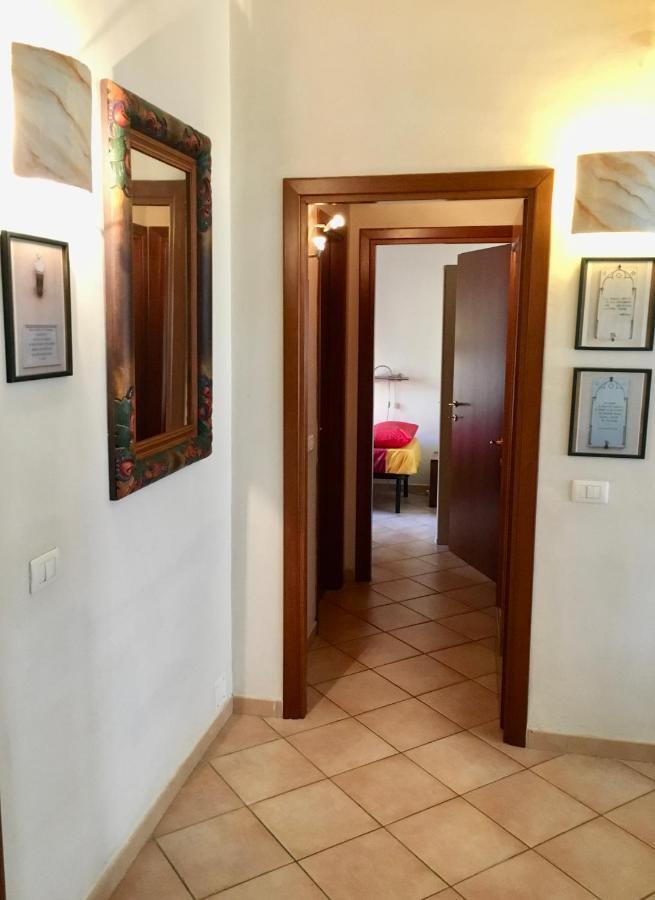 Casa Delfino - Appartamento Centro Storico A Due Passi Dalla Spiaggia & Mare, Porto & Ferrovia Civitavecchia Eksteriør bilde